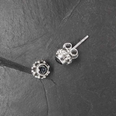 Onyx-Ohrstecker Rund