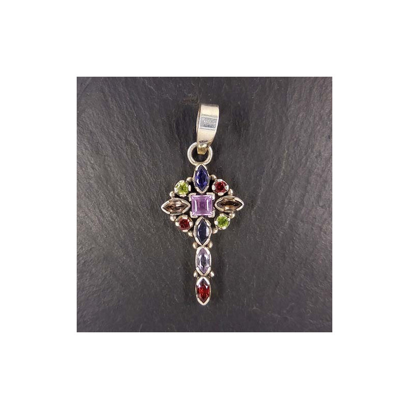 Silberkreuz mit Granat, Iolit, Amethyst, Peridot und Rauchquarz