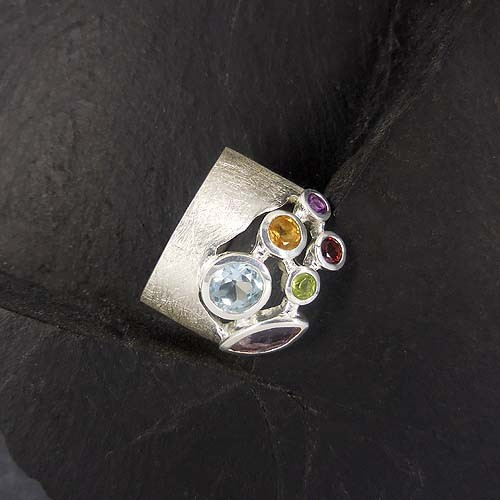 Amethyst Ring mit Citrin, Granat, Mondstein, Rauchquarz und Rhodolit