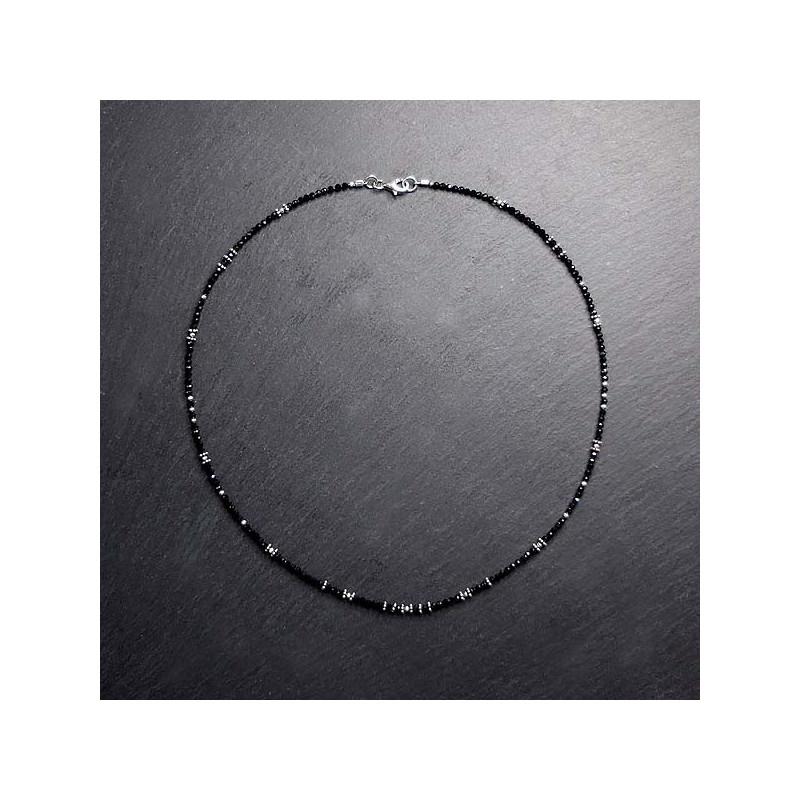 Schwarze Spinellkette mit Silber