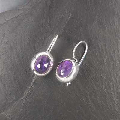 Ohrringe mit Amethyst (TOo cab)