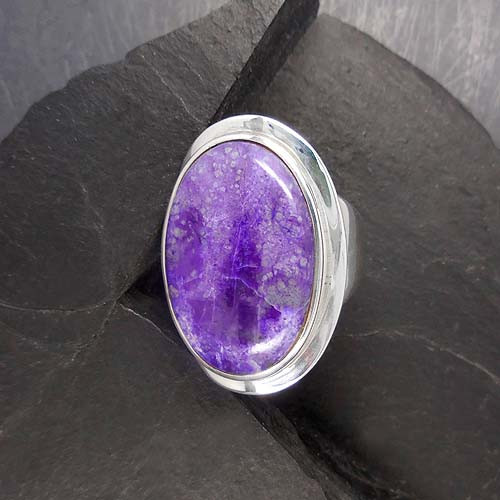 Sugilith Ring Oval