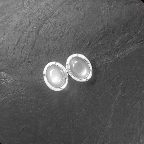 Graue Mondstein Ohrstecker Oval