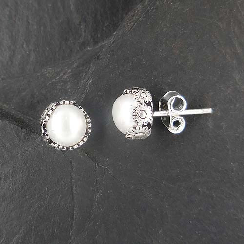 Ohrstecker mit Perle