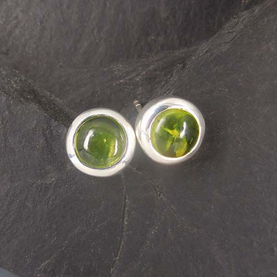 Peridot Ohrstecker Rund Cabs