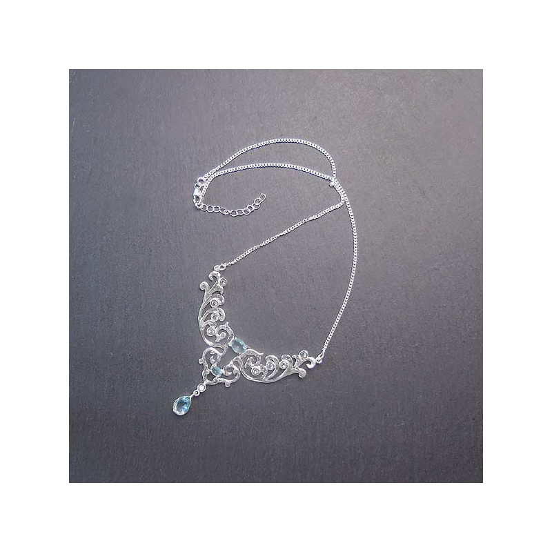 Blautopas Collier