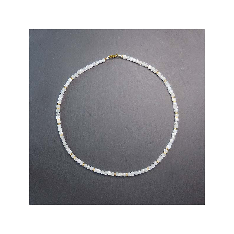 Mondsteinkette mit Goldelementen