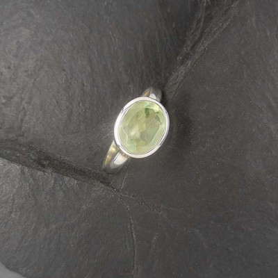 Prehnit Ring Oval