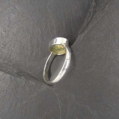 Prehnit Ring Oval