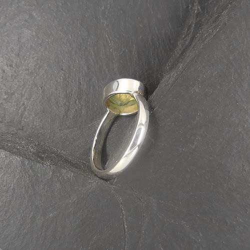 Prehnit Ring Oval