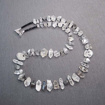 Turmalinquarz Kette mit schwarzem Spinell