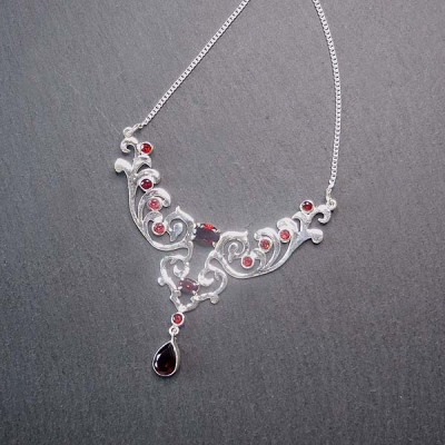 Granat - Collier