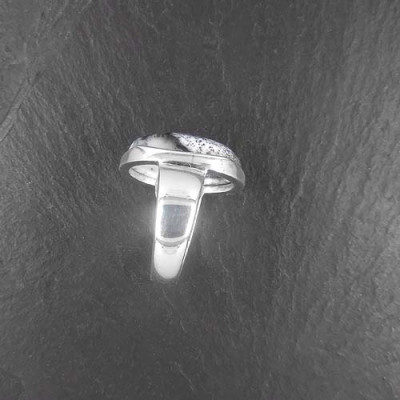 Ring mit Dendritenopal