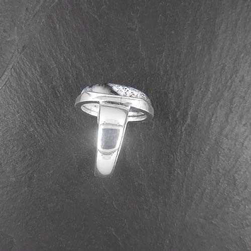 Ring mit Dendritenopal