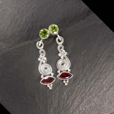 Peridot Ohrringe mit Granat