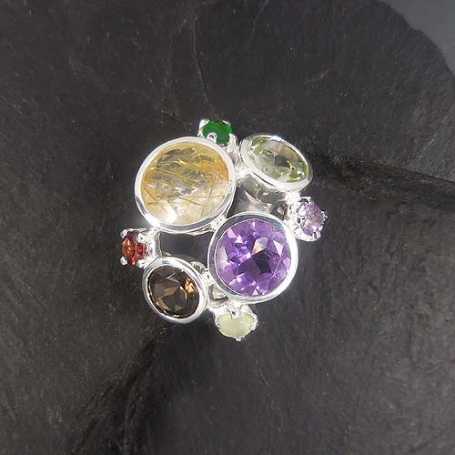 Amethystring mit Rutilquarz, Rauchquarz, Prasiolith u.a