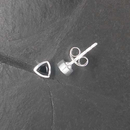 Onyx - Ohrstecker Dreieck