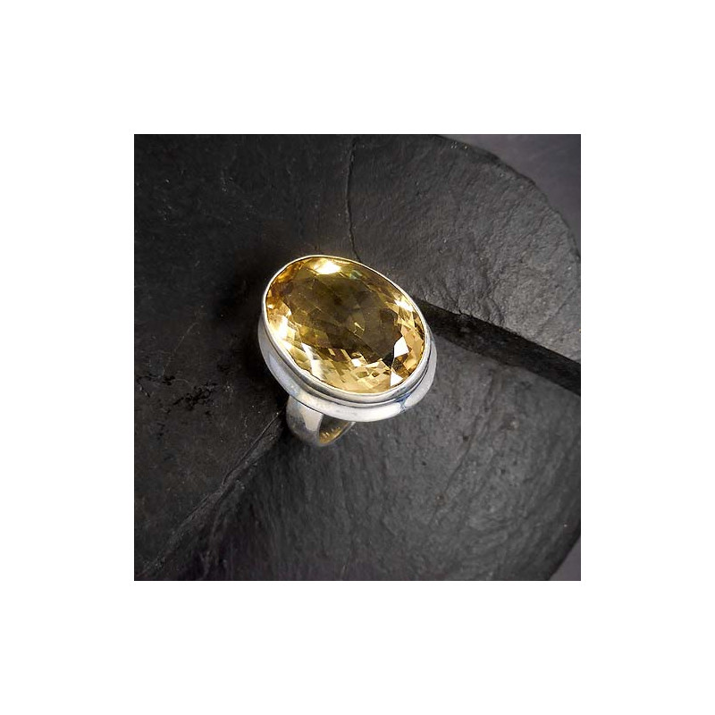 Citrin Ring Oval