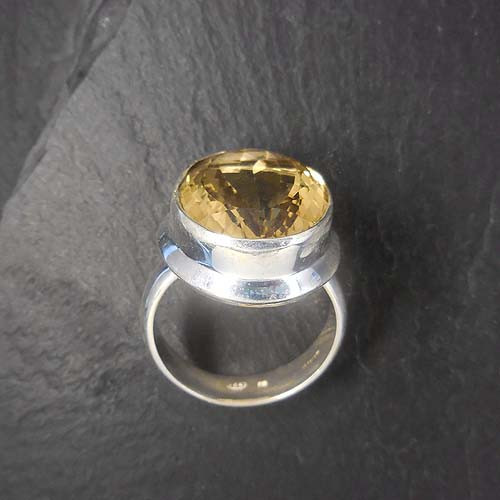 Citrin Ring Oval