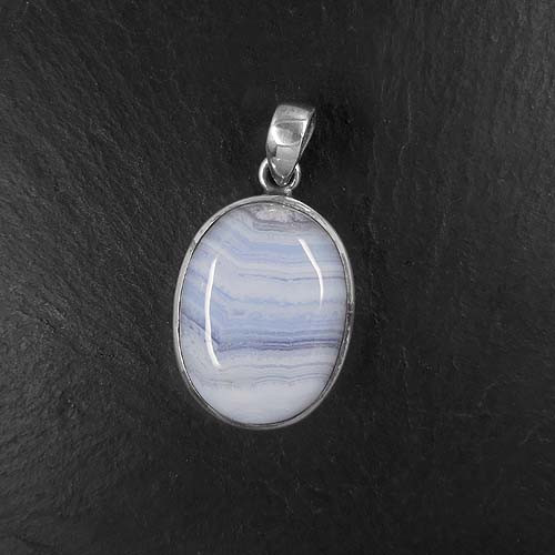 Anhänger mit Chalcedon (S10o)