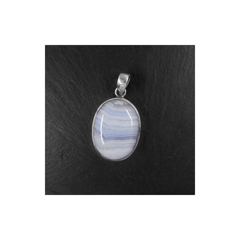Anhänger mit Chalcedon (S10o)