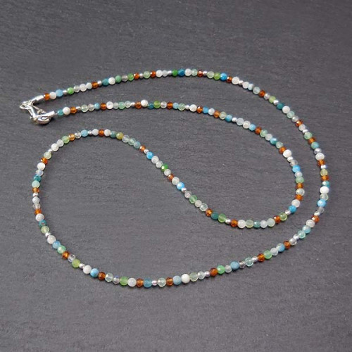 Perlenkette bunt mit Silber