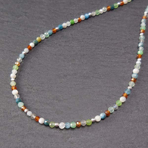 Perlenkette bunt mit Silber