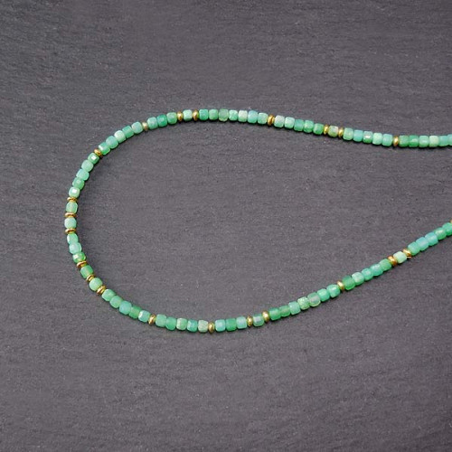 Chrysopraskette mit vergoldeten Zwischenperlen