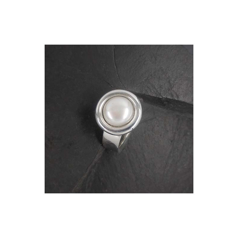 Ring mit Süßwasserperle
