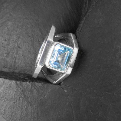 Blautopas Ring Eckig