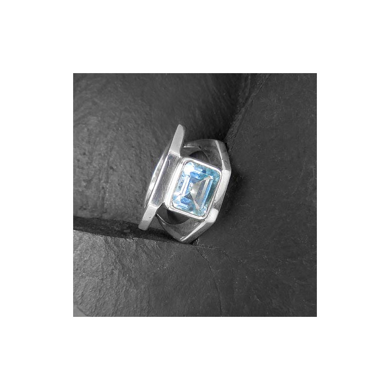 Blautopas Ring Eckig