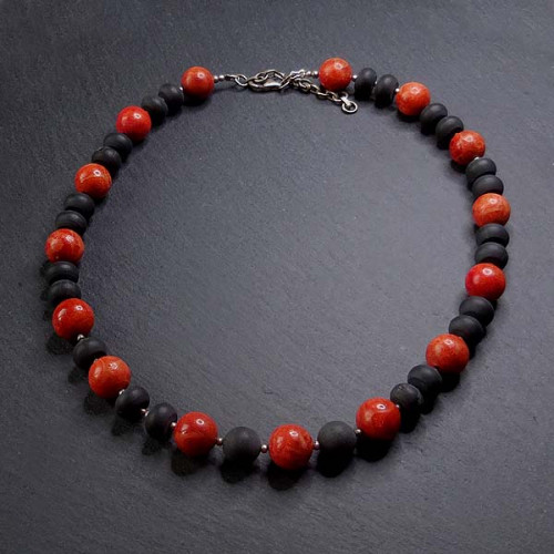 Lavakette mit Schaumkoralle