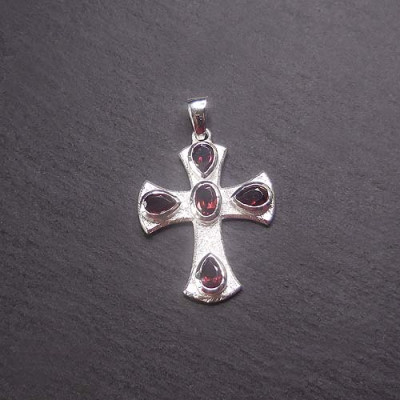 Granat Anhänger Kreuz