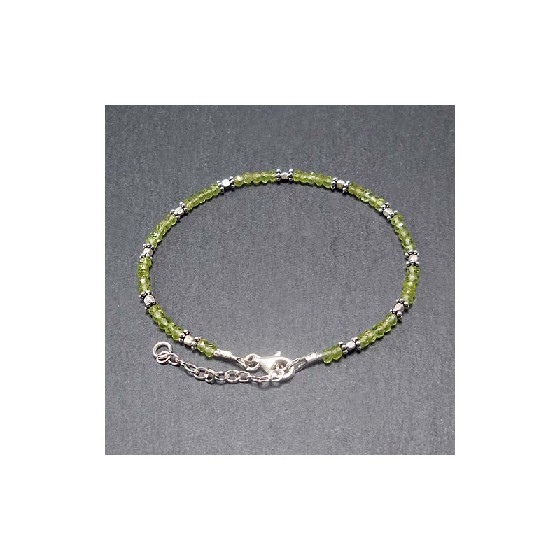 Peridot Armband mit Silberperlen