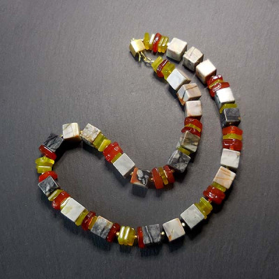 Jaspis Kette mit Karneol und Serpentin