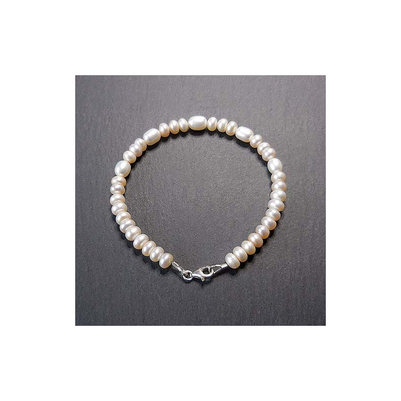 Armband aus Süßwasserperlen
