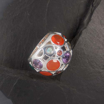 Karneol Ring mit Amethyst, Granat, Labradorit und grünem Achat