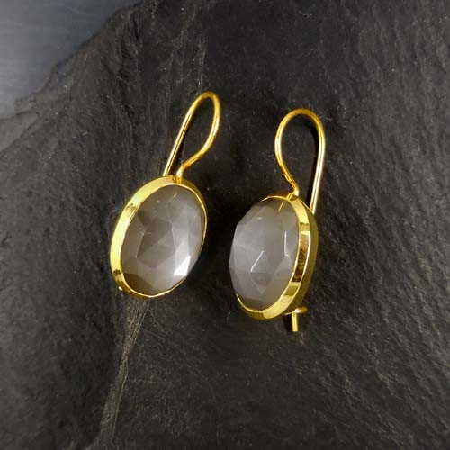 Graue Mondstein Ohrringe Facettiert Vergoldet