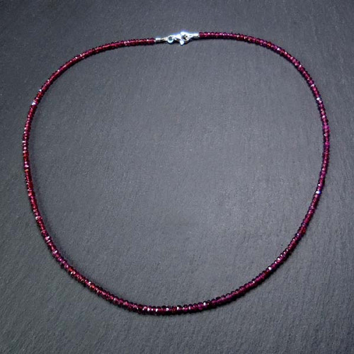 Granatkette Fein