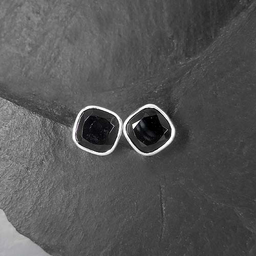 Ohrstecker mit Onyx