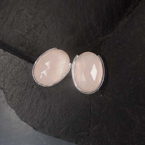 Rosenquarz Ohrstecker Oval Facettiert