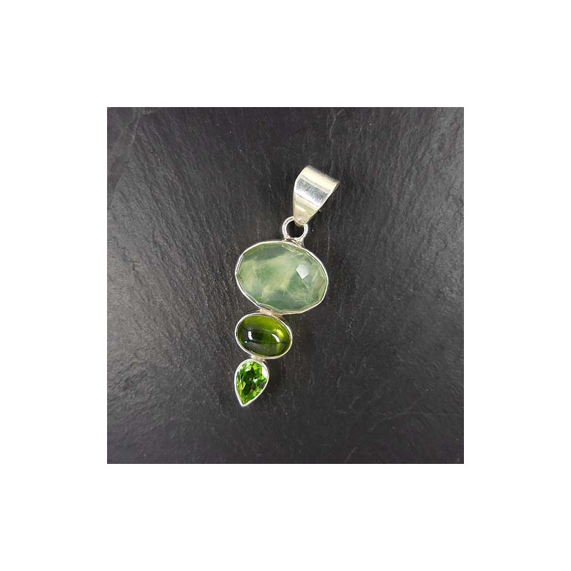Prehnitanhänger mit Idokras und Peridot