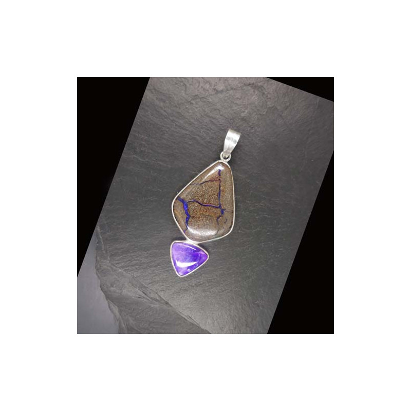 Boulderopal Anhänger mit Sugilith