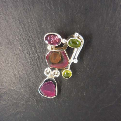 Turmalinanhänger multicolor mit Idokras