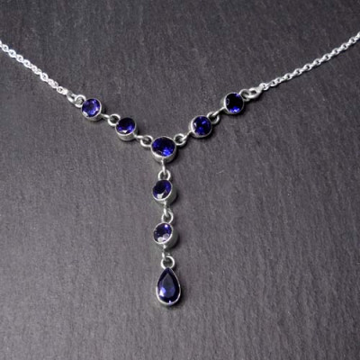 Iolit Collier