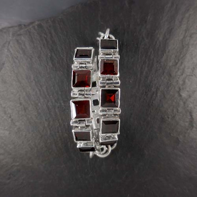 Granat Armband Eckig