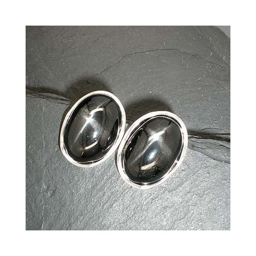 Sterndiopsid Ohrstecker oval