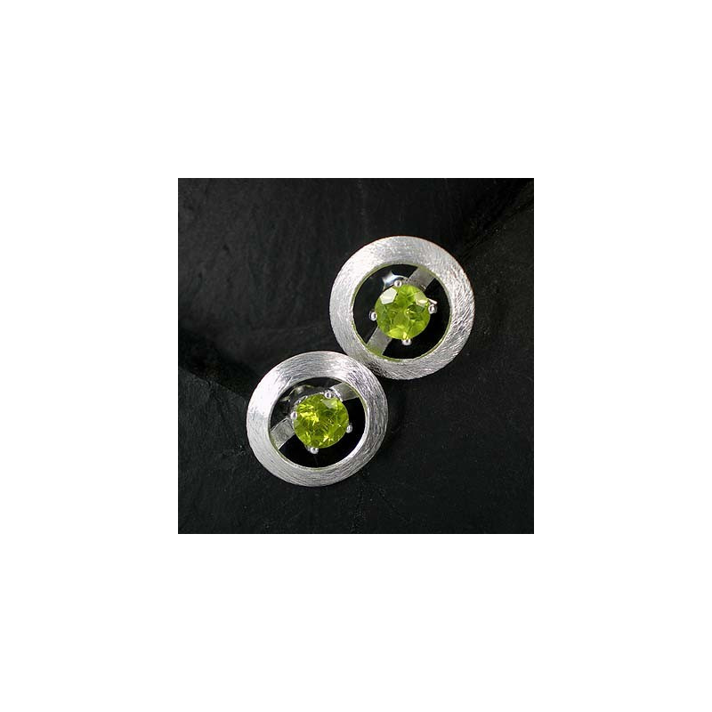 Peridot Ohrstecker