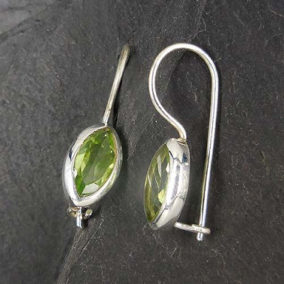 Peridot Ohrringe Navette