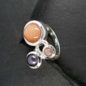Rosa Mondstein-Ring mit grauer Perle